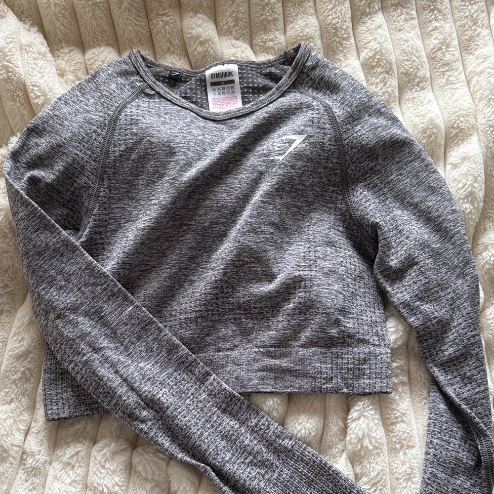 Gymshark Heather Gray Long Sleeve Cropped Tee